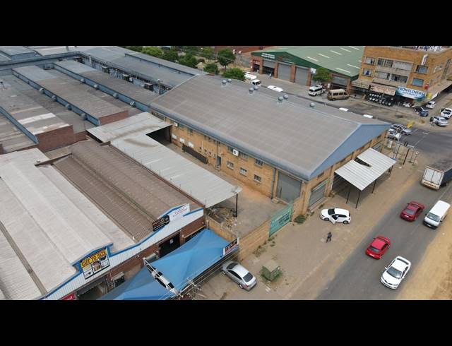 1,200M² WAREHOUSE TO LET IN PRETORIA WEST
